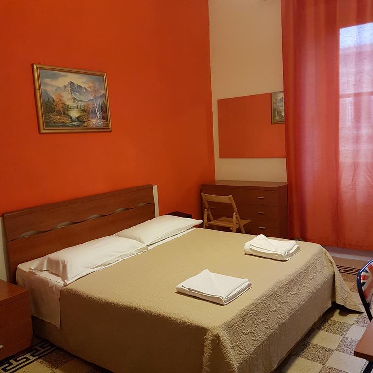 רומא Guesthouse Ava מראה חיצוני תמונה